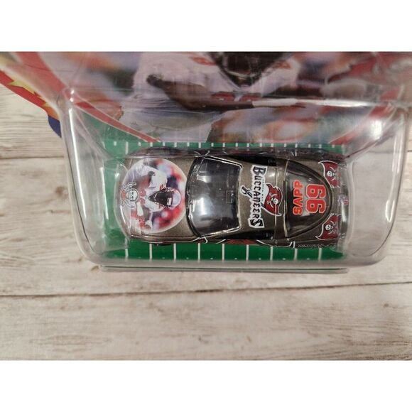 2000 NFL Collection '99 Corvette Warren Sapp Starting Lineup W/ Display Stand - Picture 6 of 9